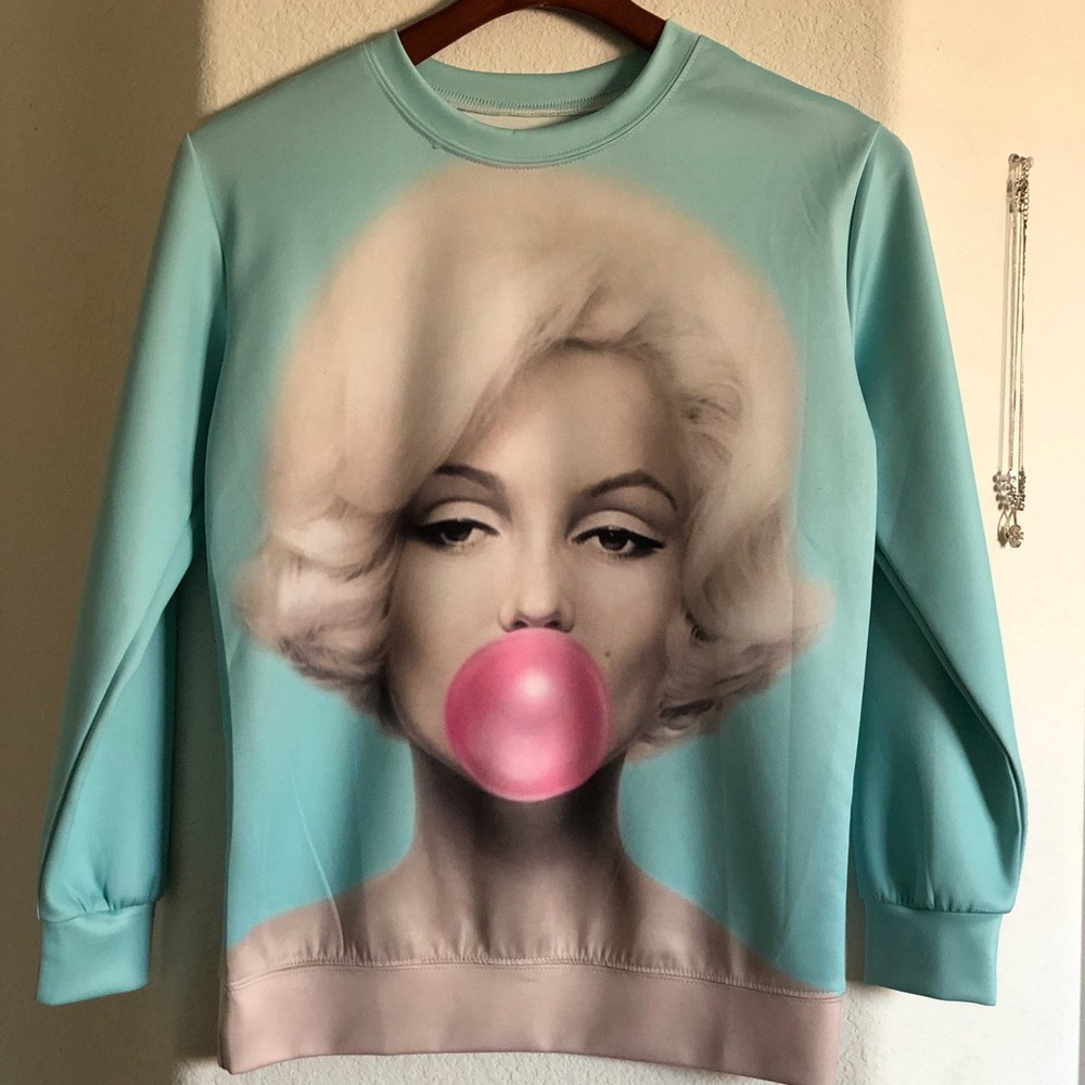 Unique Marilyn Monroe sweatshirt